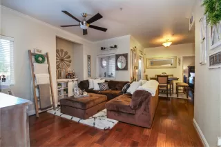 Photo #3: 222041826 Listing 