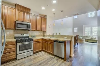 Photo #4: 222042049 Listing