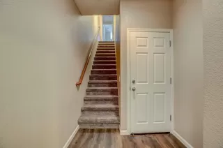 Photo #5: 222042049 Listing