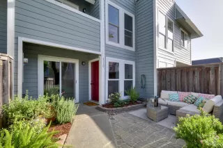 Photo #2: 222042112 Listing 