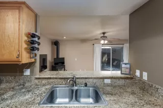 Photo #3: 222042446 Listing