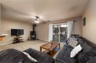 Photo #6: 222042446 Listing