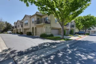 Photo #1: 222042616 Listing