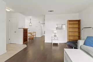 Photo #2: 222042726 Listing