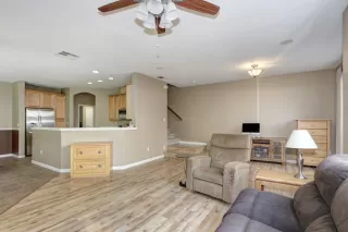 Photo #5: 222043112 Listing