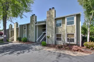 Photo #3: 222043280 Listing