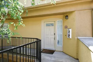 Photo #2: 222043646 Listing