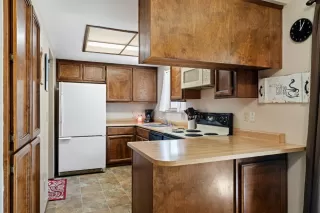 Photo #5: 222043742 Listing 