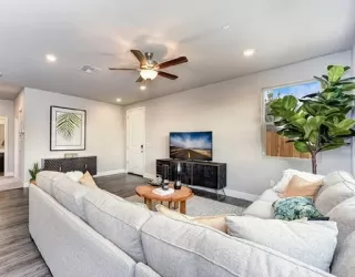 Photo #2: 222043885 Listing