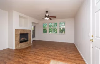 Photo #3: 222043890 Listing