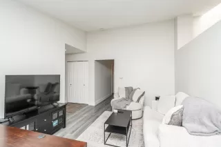 Photo #3: 222043936 Listing