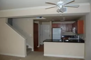 Photo #3: 222044152 Listing