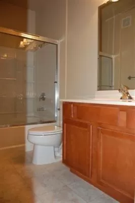Photo #5: 222044152 Listing
