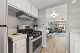 Photo #5: 222044261 Listing 