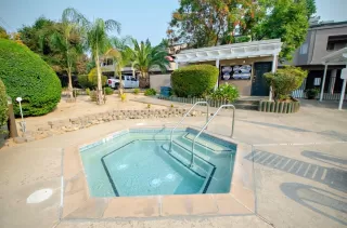 Photo #2: 222044398 Listing