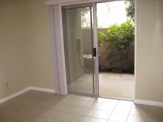 Photo #6: 222044398 Listing