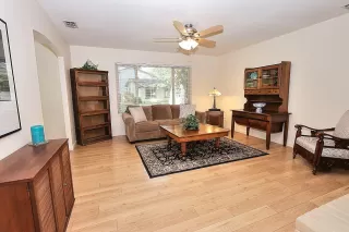 Photo #6: 222044552 Listing