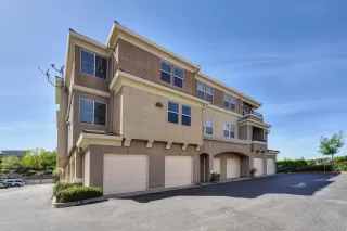 Photo #1: 222044604 Listing