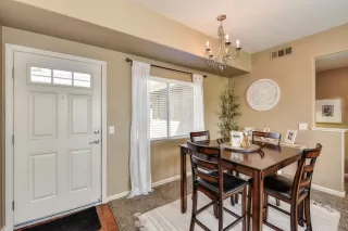 Photo #4: 222044604 Listing