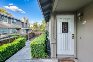 Photo #2: 222044839 Listing