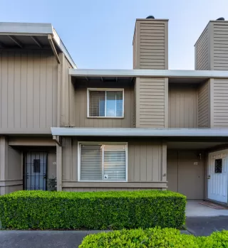 Photo #3: 222044839 Listing