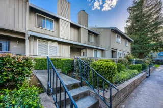 Photo #4: 222044839 Listing