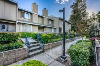 Photo #5: 222044839 Listing