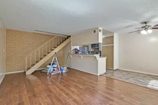 Photo #4: 222044841 Listing