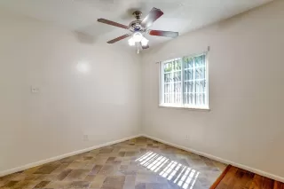 Photo #5: 222044841 Listing