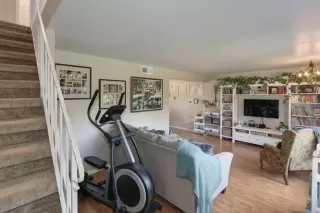 Photo #3: 222044907 Listing