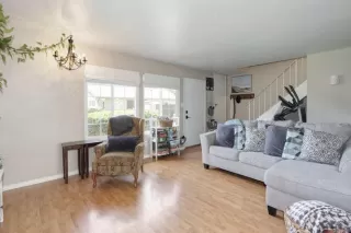 Photo #4: 222044907 Listing