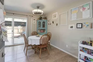 Photo #6: 222044907 Listing