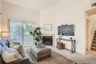 Photo #3: 222045194 Listing