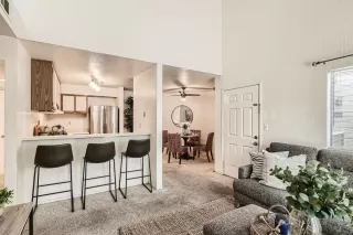 Photo #5: 222045194 Listing