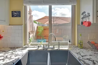 Photo #4: 222045784 Listing