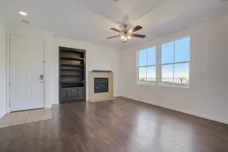 Photo #4: 222045836 Listing