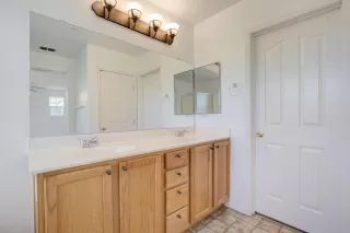 Photo #5: 222045836 Listing