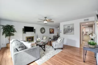 Photo #1: 222046330 Listing 