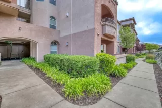 Photo #4: 222046480 Listing 