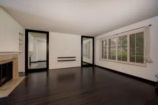 Photo #2: 222046622 Listing