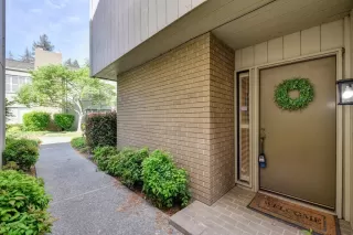 Photo #3: 222046626 Listing