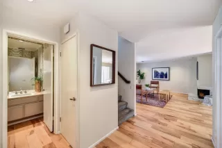 Photo #4: 222046626 Listing