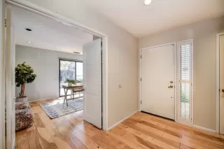 Photo #6: 222046626 Listing