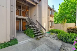 Photo #2: 222046770 Listing