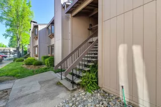 Photo #3: 222046770 Listing