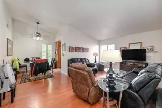 Photo #5: 222046770 Listing