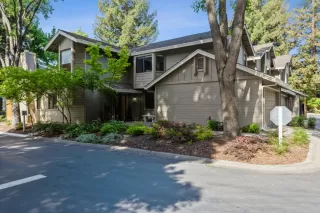 Photo #1: 222046975 Listing