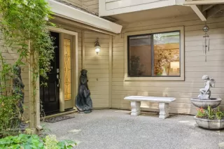 Photo #4: 222046975 Listing