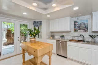 Photo #6: 222046975 Listing