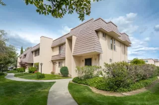 Photo #1: 222047023 Listing 